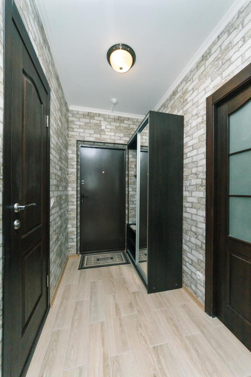 Poznyaky Apartments Patriotika Kiev Buitenkant foto